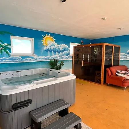 Dom wakacyjny Feriendomizil Schleich Im Thermenland