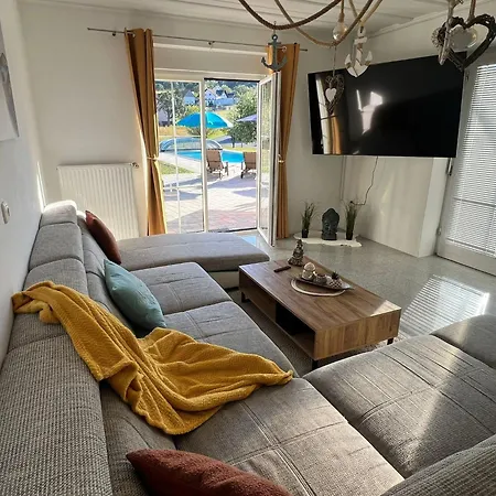 Dom wakacyjny Feriendomizil Schleich Im Thermenland *